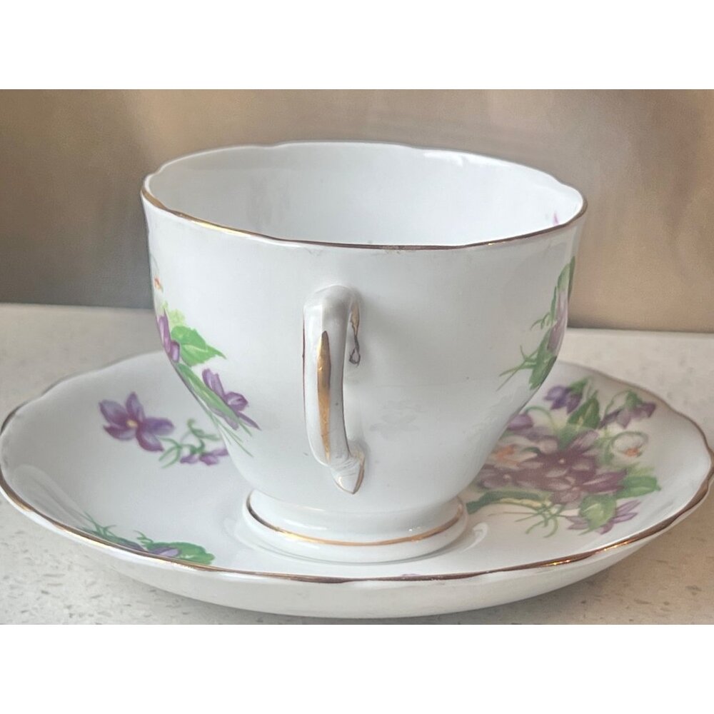Tuscan Bone China England Teacup & Saucer Set With Violet Floral Design Gold Tri - Picture 3 of 13